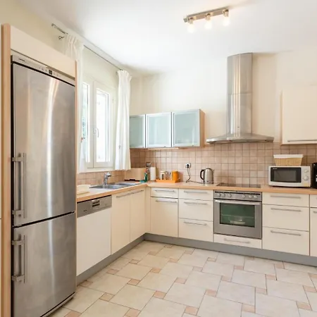 Вилла Fedra Порос